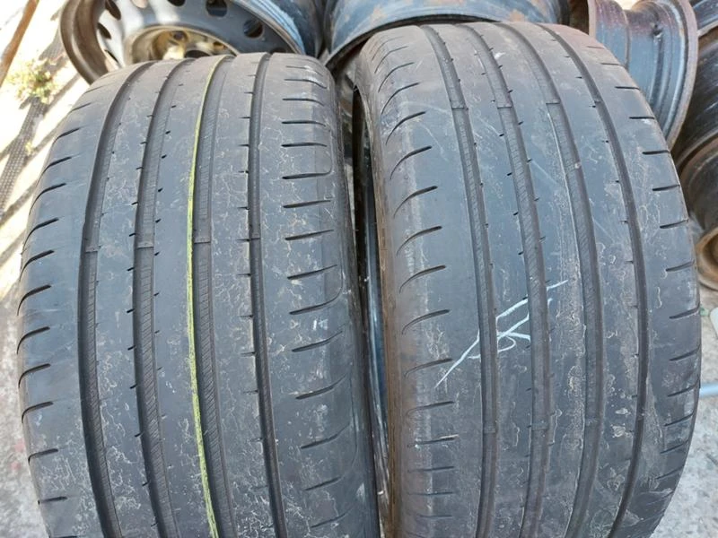 Гуми Летни 225/40R18, снимка 1 - Гуми и джанти - 36801270