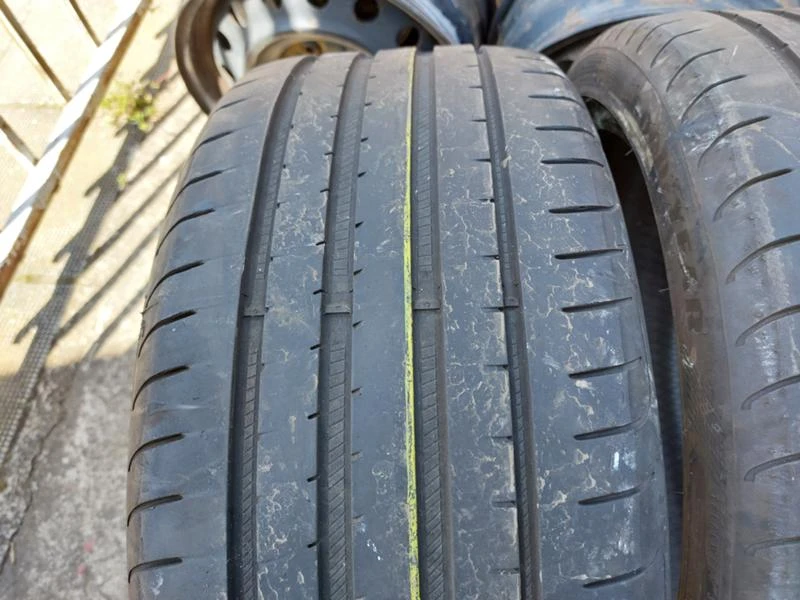 Гуми Летни 225/40R18, снимка 3 - Гуми и джанти - 36801270