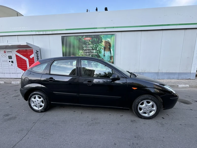 Ford Focus 1.6i, снимка 4 - Автомобили и джипове - 47369630