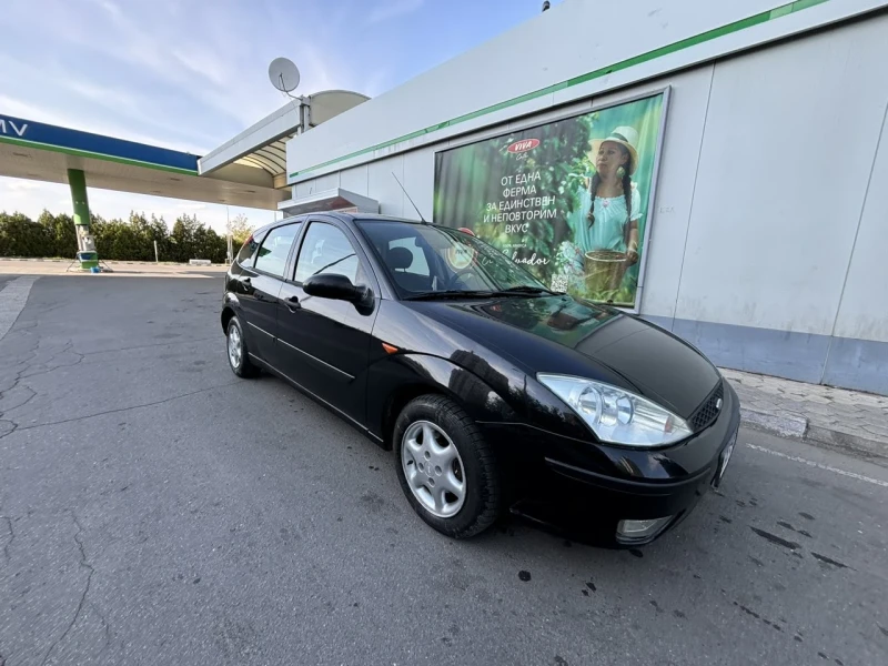 Ford Focus 1.8i, снимка 6 - Автомобили и джипове - 47369630