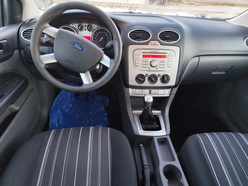 Ford Focus 1.6 дизел, снимка 10 - Автомобили и джипове - 48649419