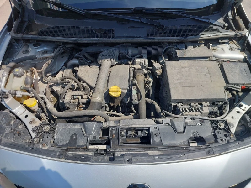 Renault Fluence 1.5 dci, снимка 15 - Автомобили и джипове - 52517778