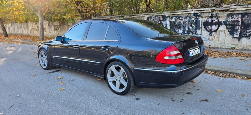 Mercedes-Benz E 320 CDI AVANTGARDE, снимка 4 - Автомобили и джипове - 52265914