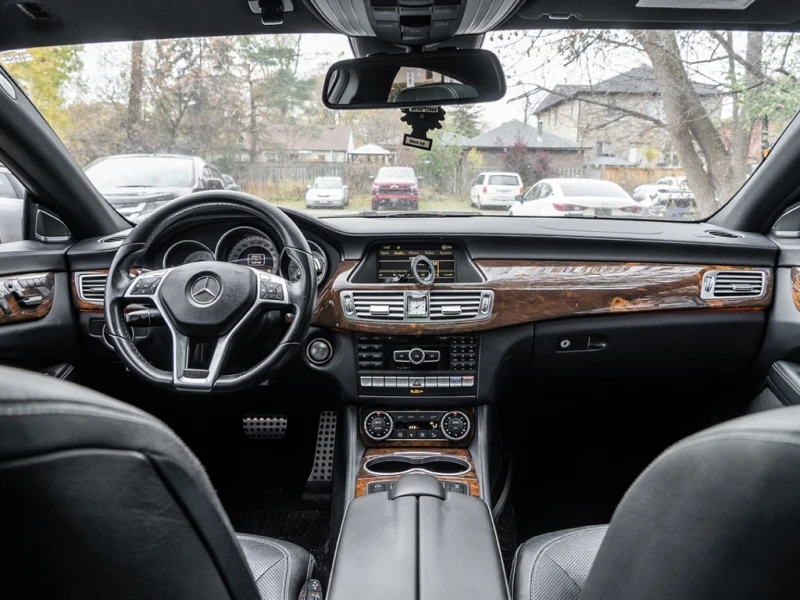 Mercedes-Benz CLS 500 4MATIC* Premium Audio* Масаж* Подгрев, снимка 11 - Автомобили и джипове - 52564225