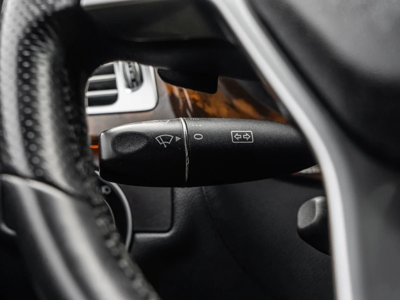 Mercedes-Benz CLS 500 4MATIC* Premium Audio* Масаж* Подгрев, снимка 9 - Автомобили и джипове - 52564225