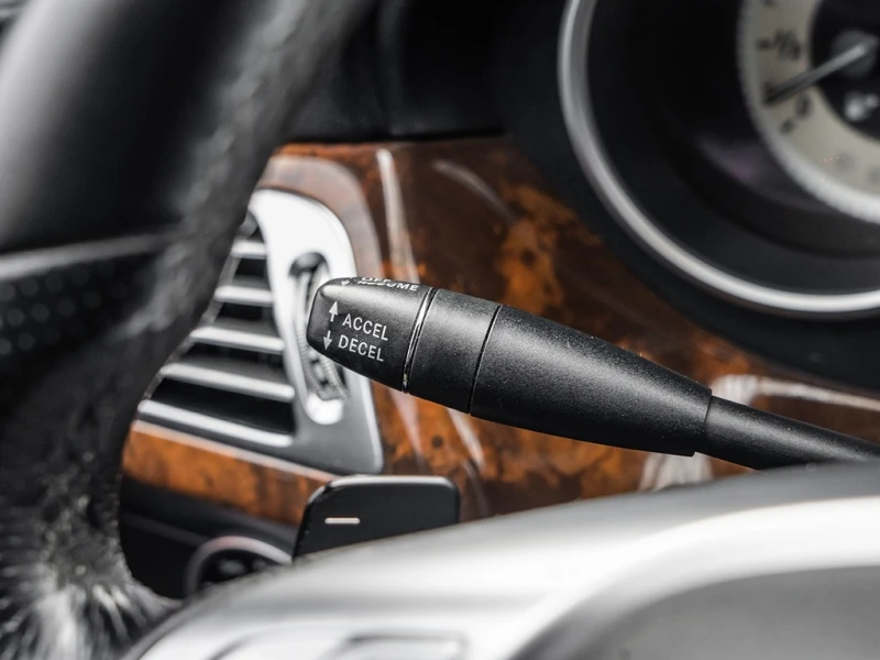 Mercedes-Benz CLS 500 4MATIC* Premium Audio* Масаж* Подгрев, снимка 17 - Автомобили и джипове - 52564225