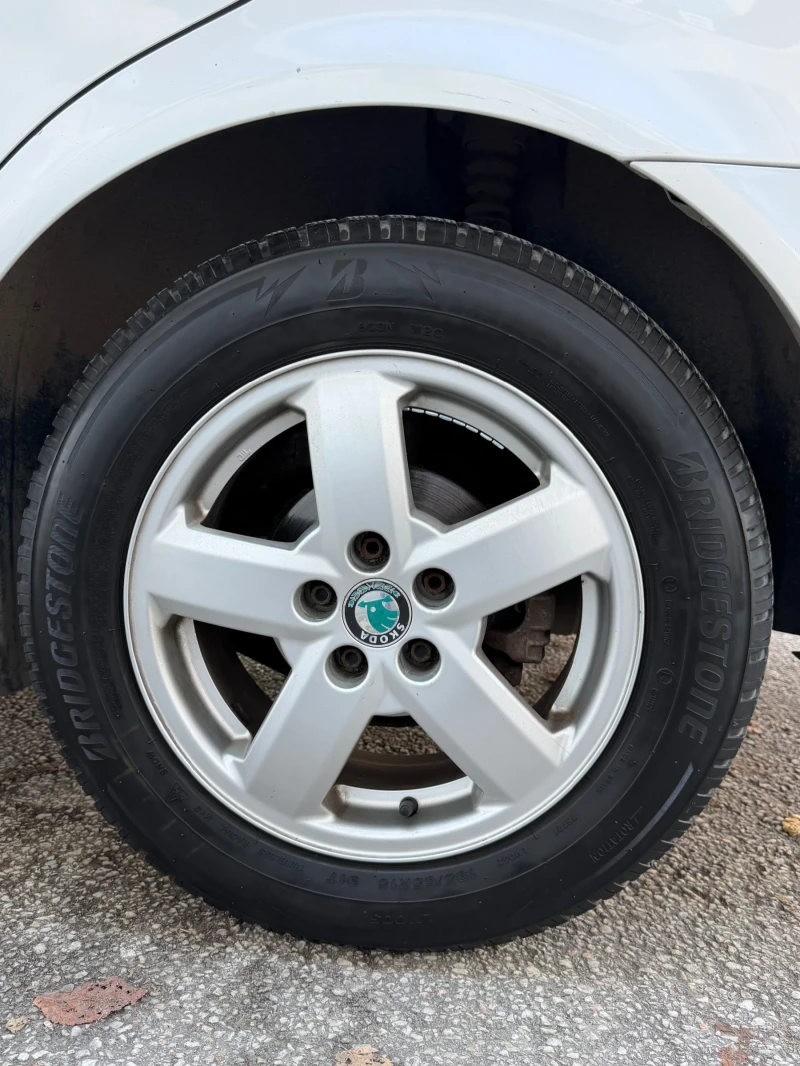 Skoda Octavia 2.0 бензин , снимка 7 - Автомобили и джипове - 52711217