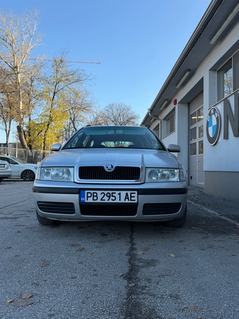 Skoda Octavia 2.0 бензин , снимка 3 - Автомобили и джипове - 52711217