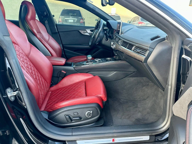 Audi S5 3.0Т* CARFAX* МАСАЖИ* КАРБОН, снимка 9 - Автомобили и джипове - 53369678
