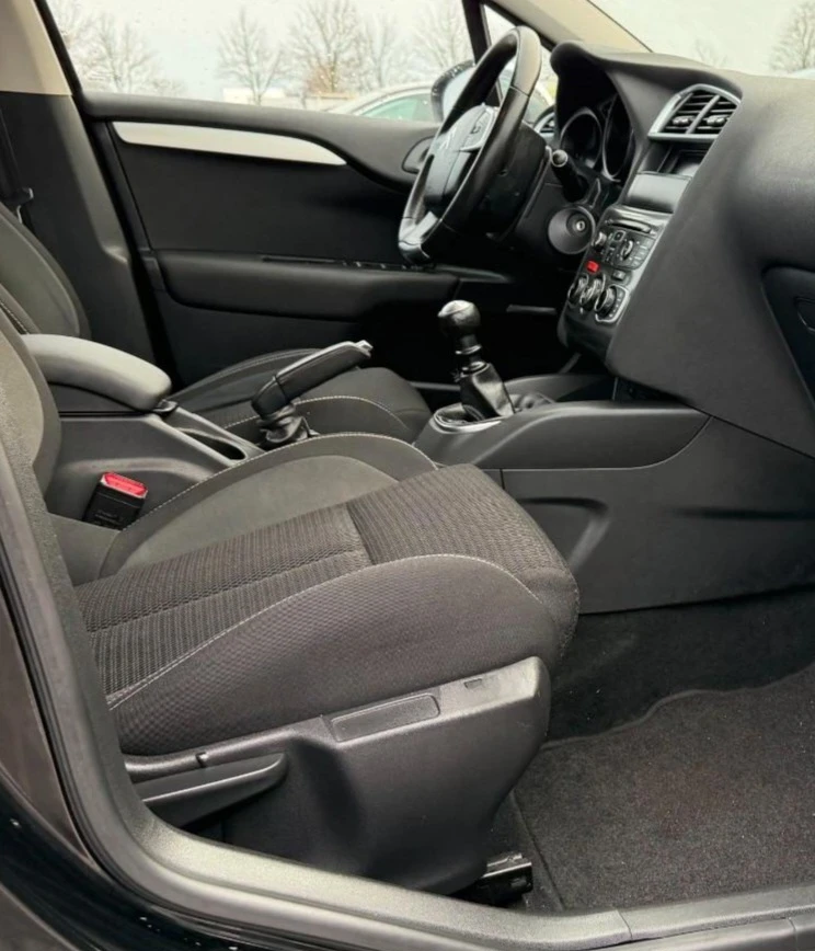 Citroen C4 1.6 HDI 92к.с. euro 5, снимка 9 - Автомобили и джипове - 53116118