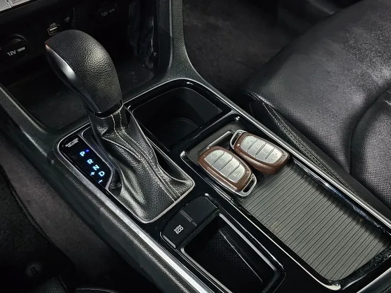 Hyundai Sonata LPI STYLE, снимка 9 - Автомобили и джипове - 55323726