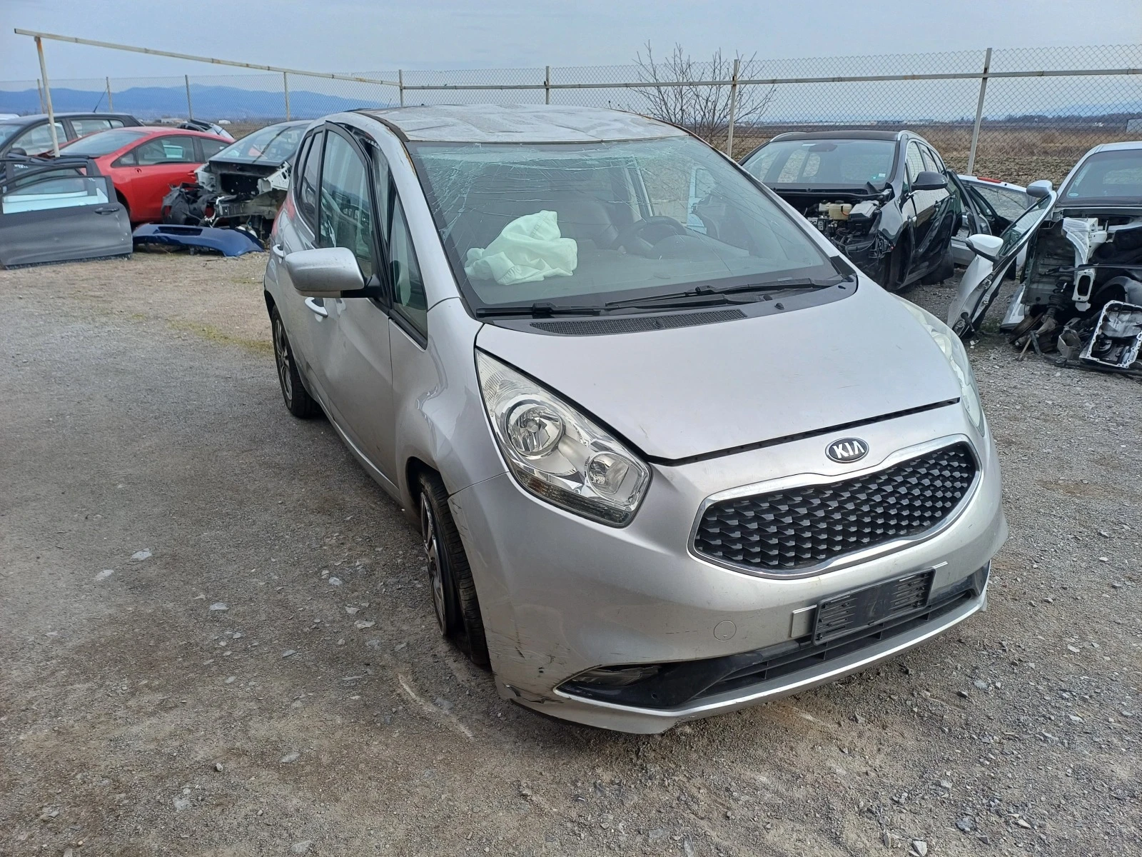 Kia Venga 1.4i-90кс-на части - изображение 2