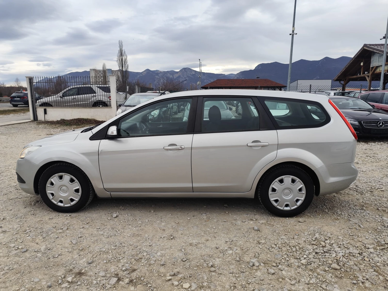 Ford Focus 1.6 дизел - изображение 8