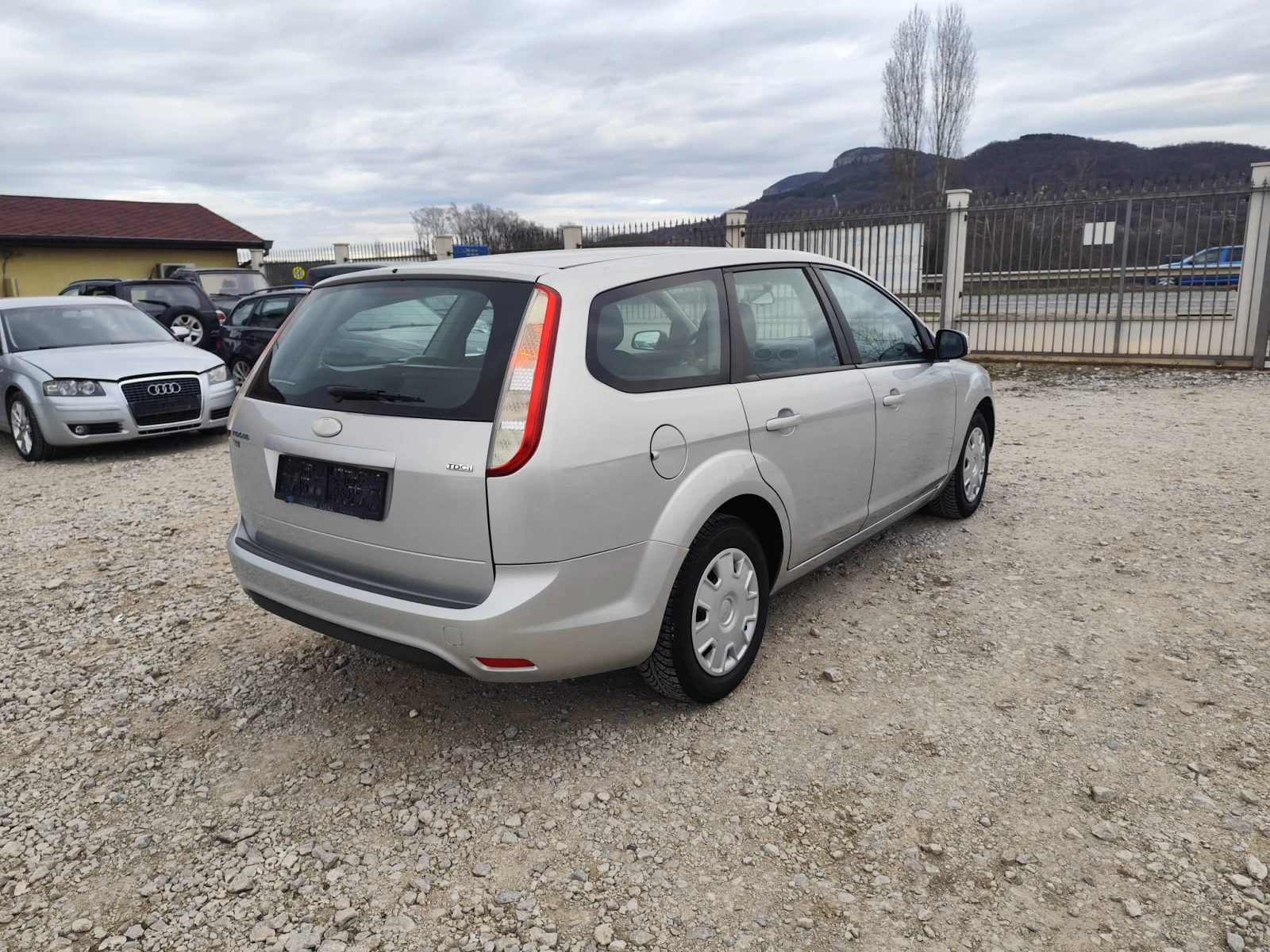 Ford Focus 1.6 дизел - изображение 5