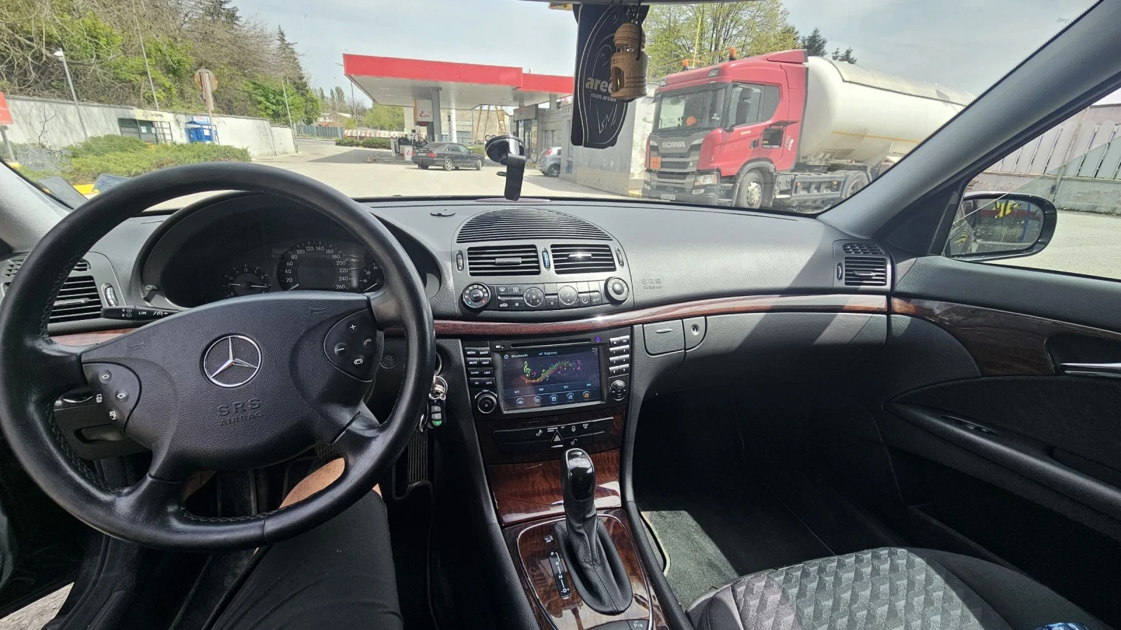 Mercedes-Benz E 240  - изображение 10
