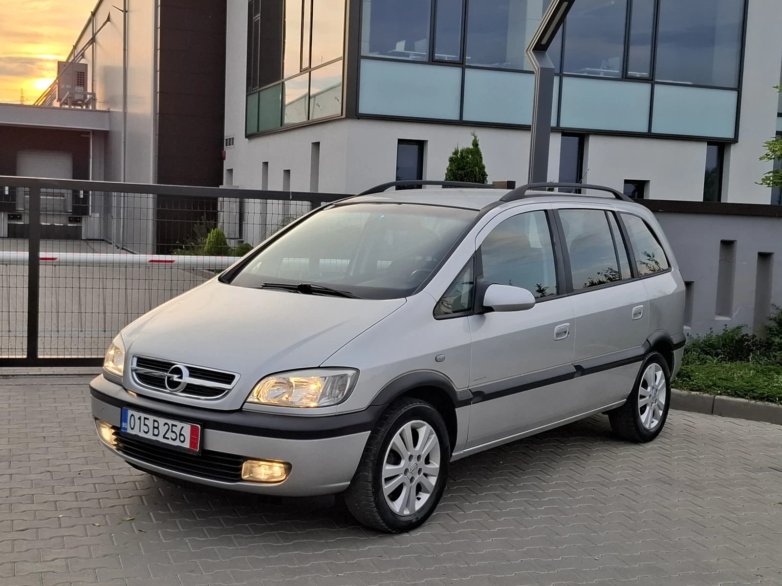 Opel Zafira 2.0DTI* (101кс)* * FACELIFT* * HOB BHOC* *  - изображение 3