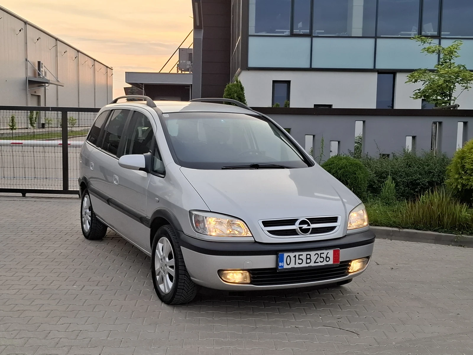 Opel Zafira 2.0DTI* (101кс)* * FACELIFT* * HOB BHOC* *  - изображение 4