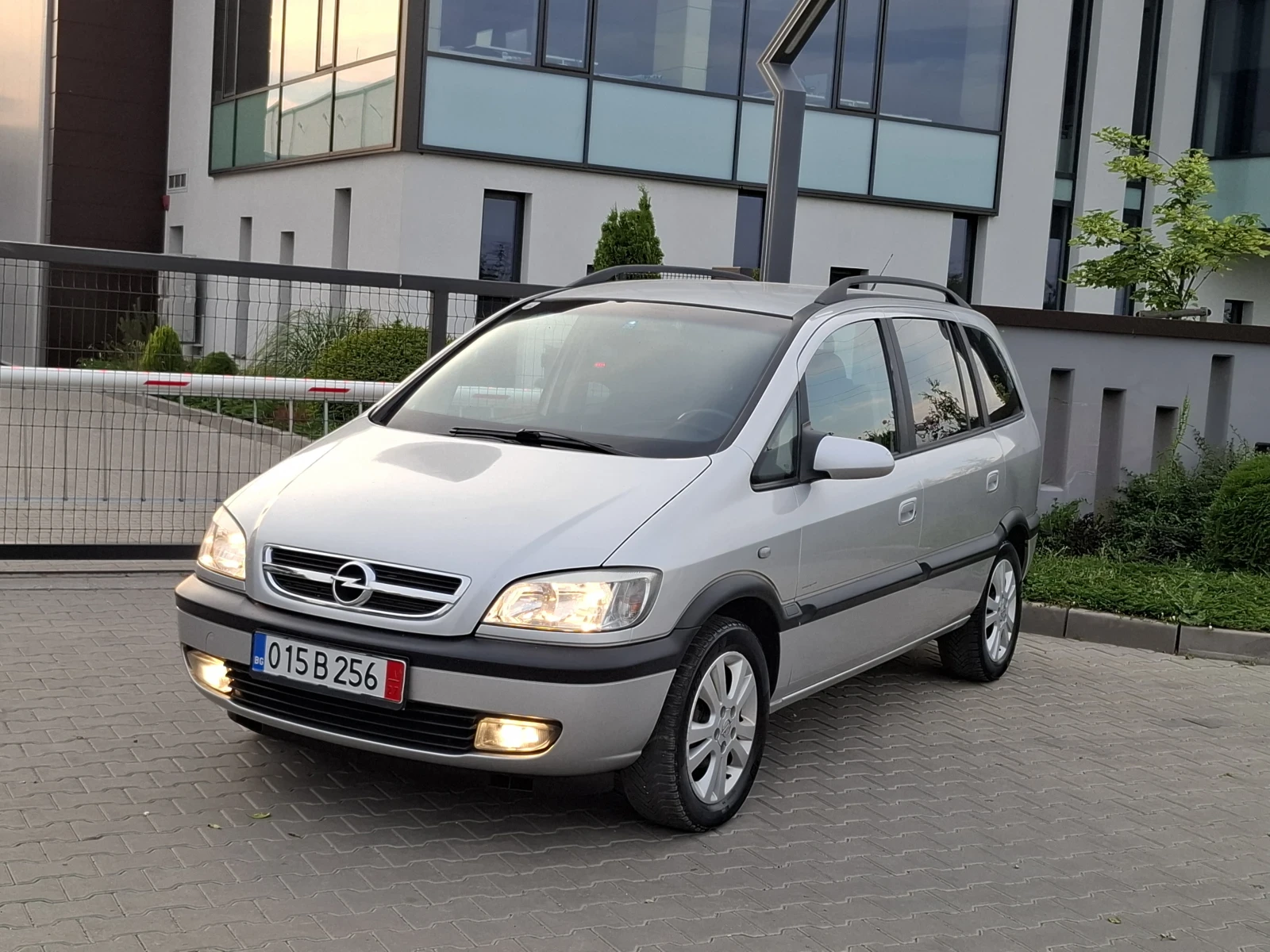 Opel Zafira 2.0DTI* (101кс)* * FACELIFT* * HOB BHOC* *  - изображение 2