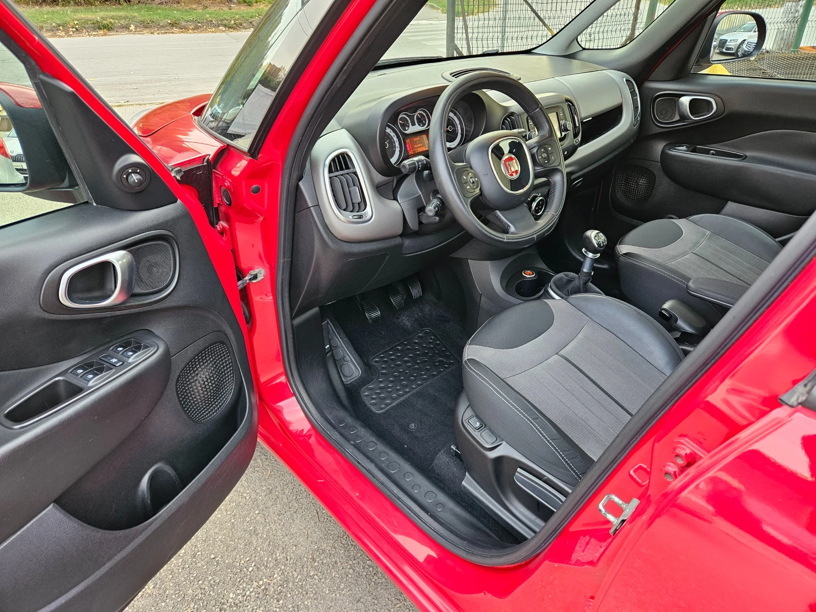 Fiat 500L 1.4 95кс TOP, снимка 7 - Автомобили и джипове - 53819184