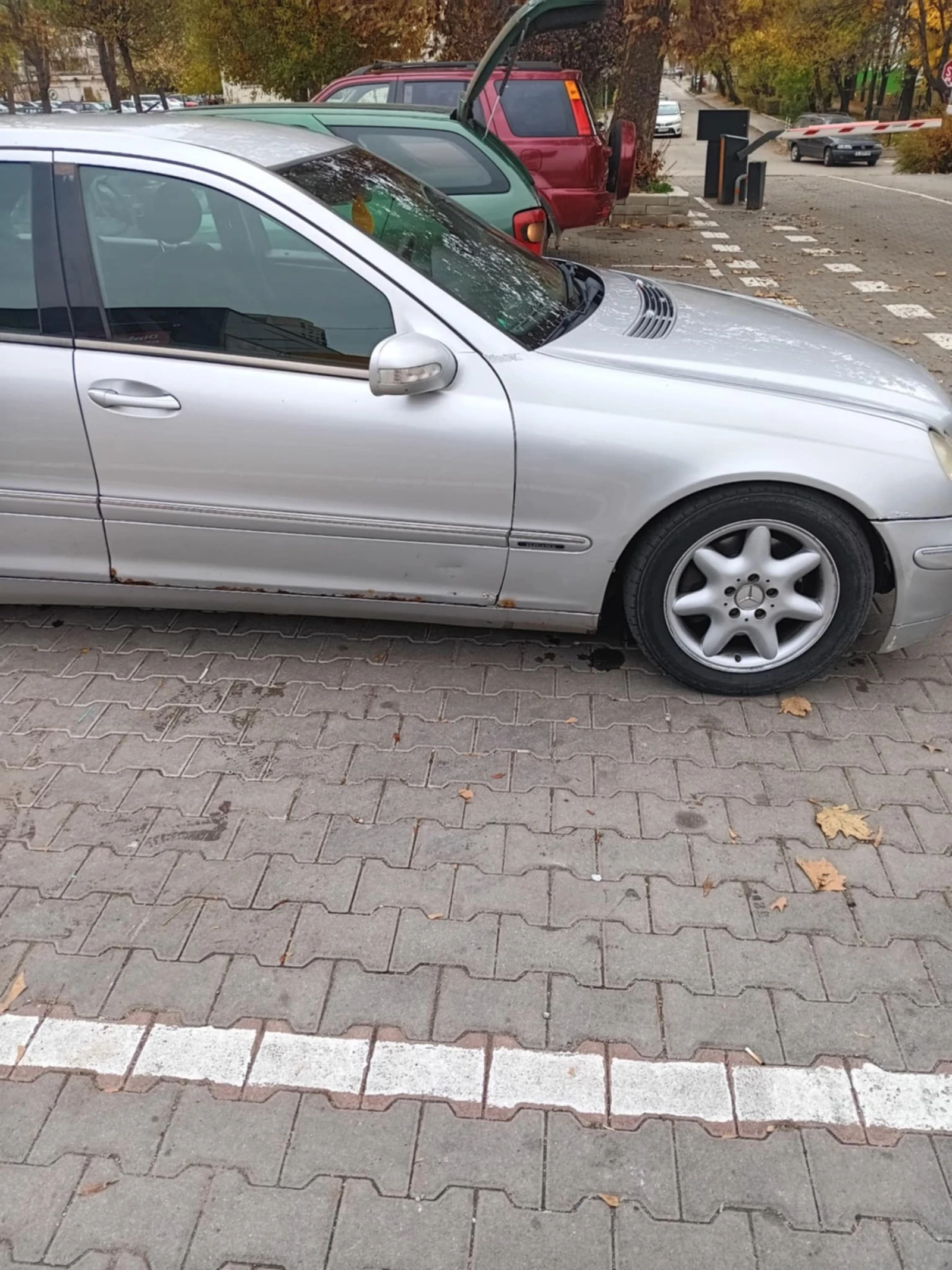 Mercedes-Benz C 270 2.7  | Mobile.bg   5