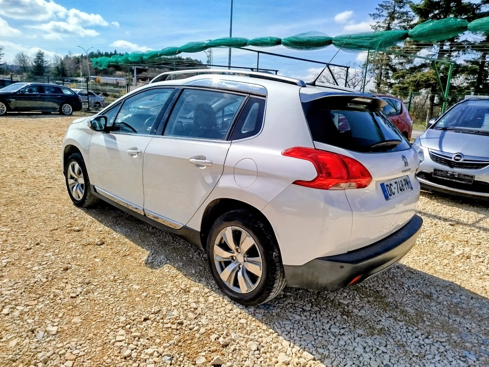 Peugeot 2008 1.6 e-HDI Реални километри , снимка 7 - Автомобили и джипове - 52851550