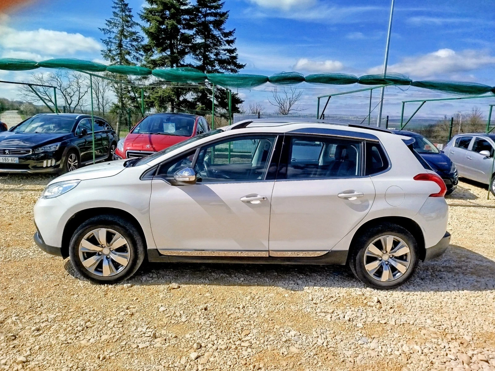 Peugeot 2008 1.6 e-HDI Реални километри , снимка 6 - Автомобили и джипове - 52851550