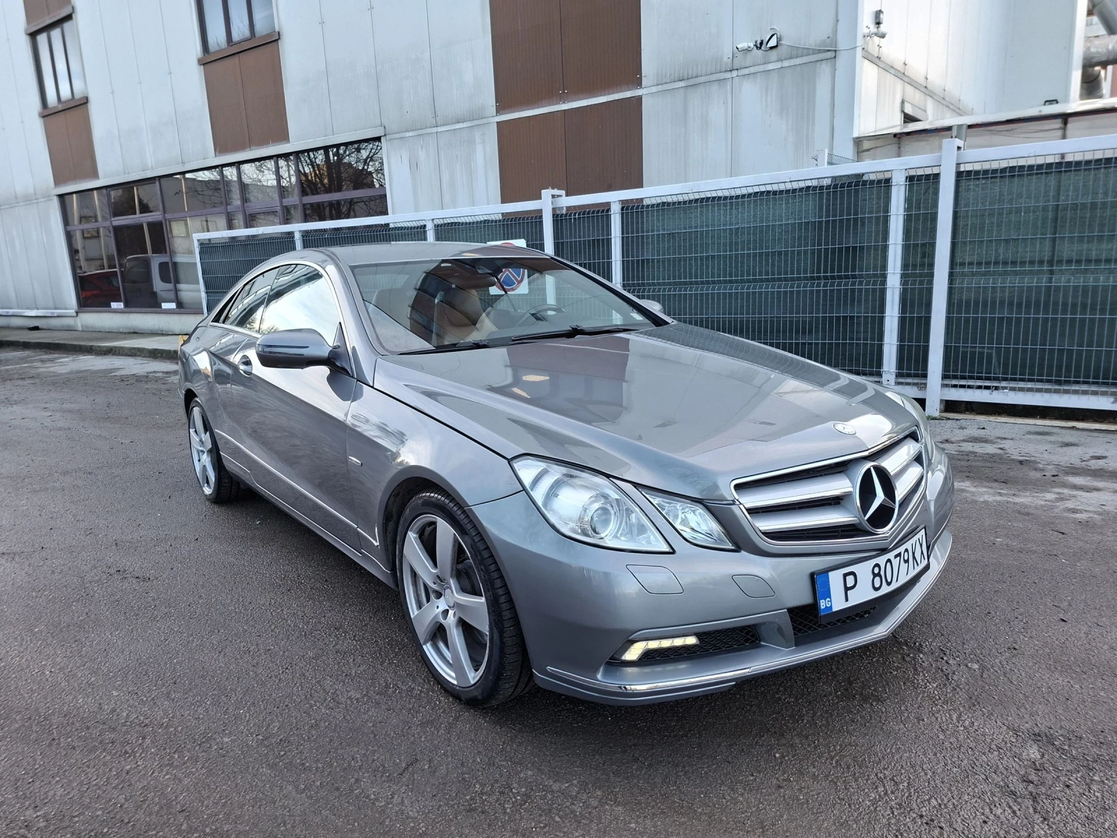 Mercedes-Benz E 350  - изображение 2