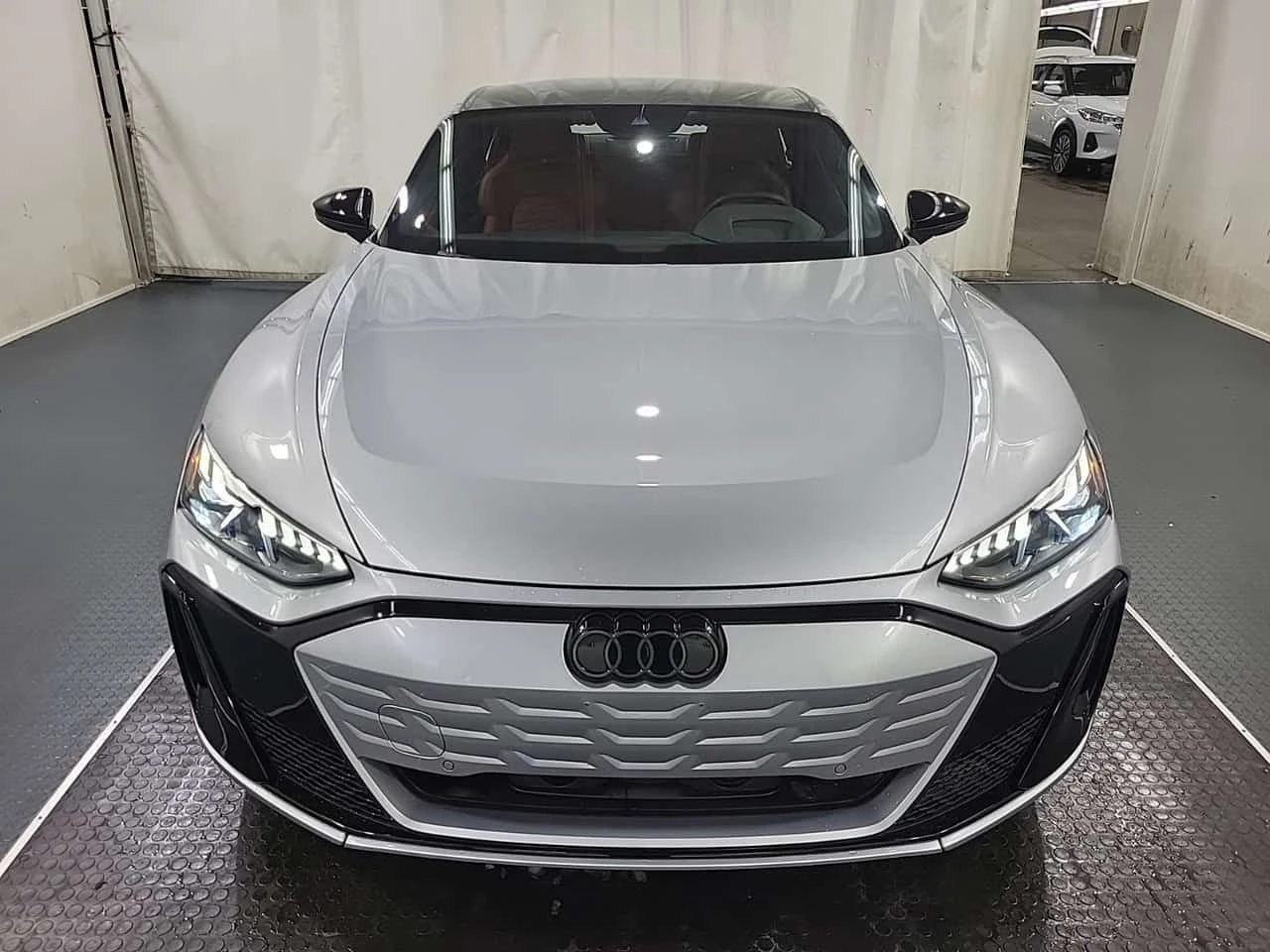 Audi E-Tron GT TECHNIK /B&O/360/DIS/PANO/NAVI/LANE ASSIST - изображение 8