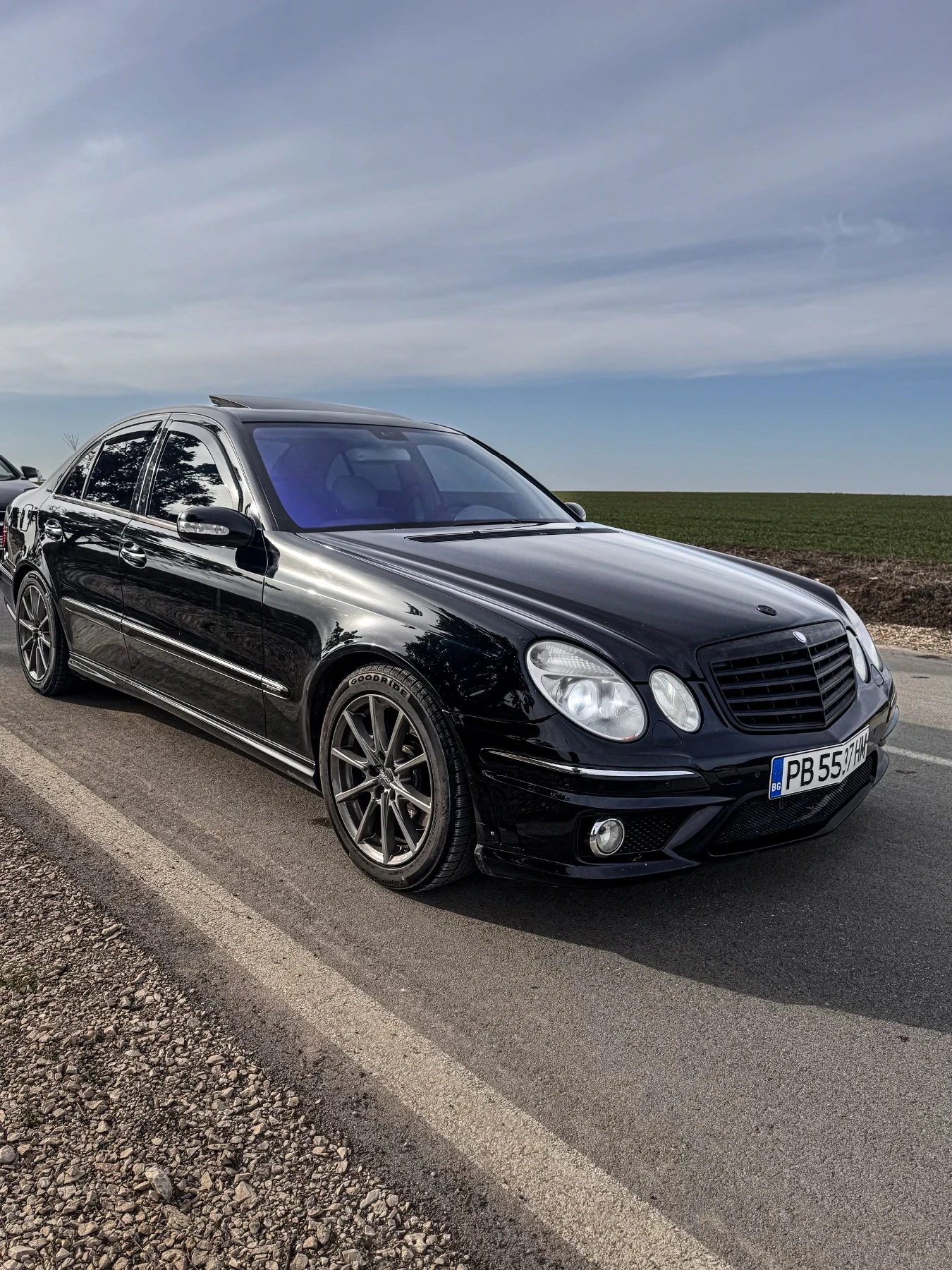 Mercedes-Benz E 500 5.0, 306к.с. Airmatic, Газов инжекцион, снимка 4 - Автомобили и джипове - 53756943
