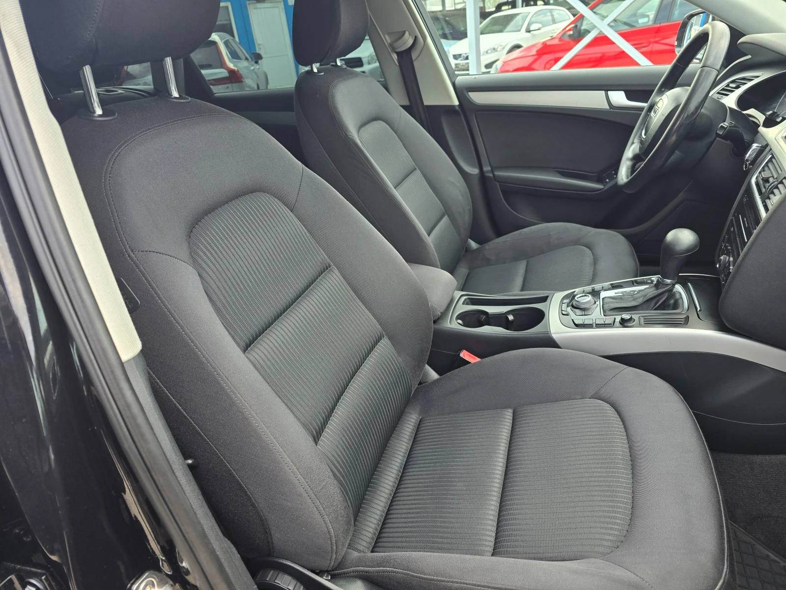 Audi A4 2.0 TDI 143кс ! ! АВТОМАТИК ! ! , снимка 10 - Автомобили и джипове - 54249926