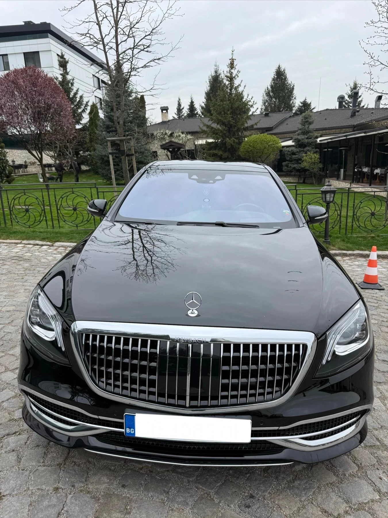 Mercedes-Benz S 560 Maybach, снимка 2 - Автомобили и джипове - 54296001