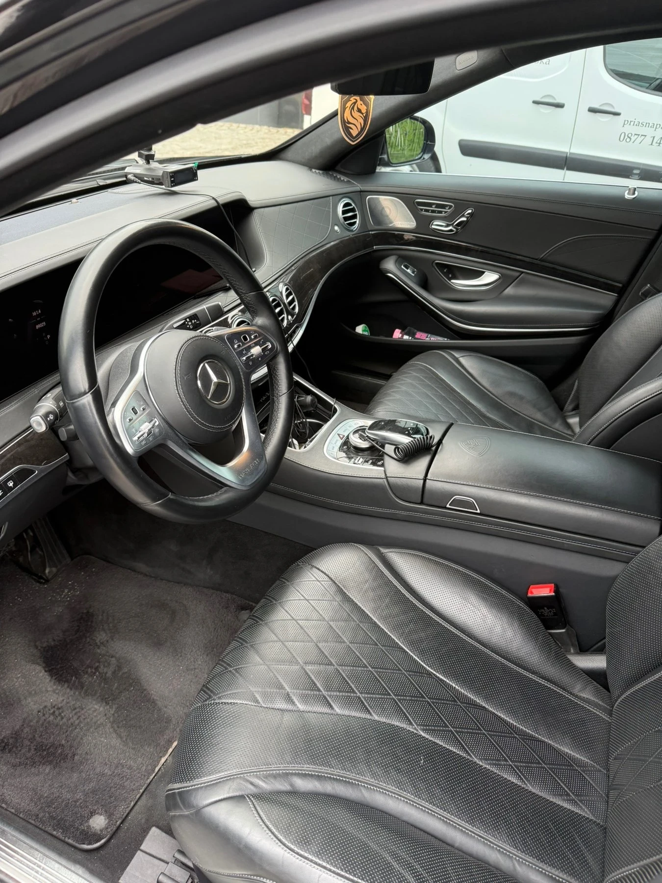 Mercedes-Benz S 560 Maybach, снимка 9 - Автомобили и джипове - 54296001