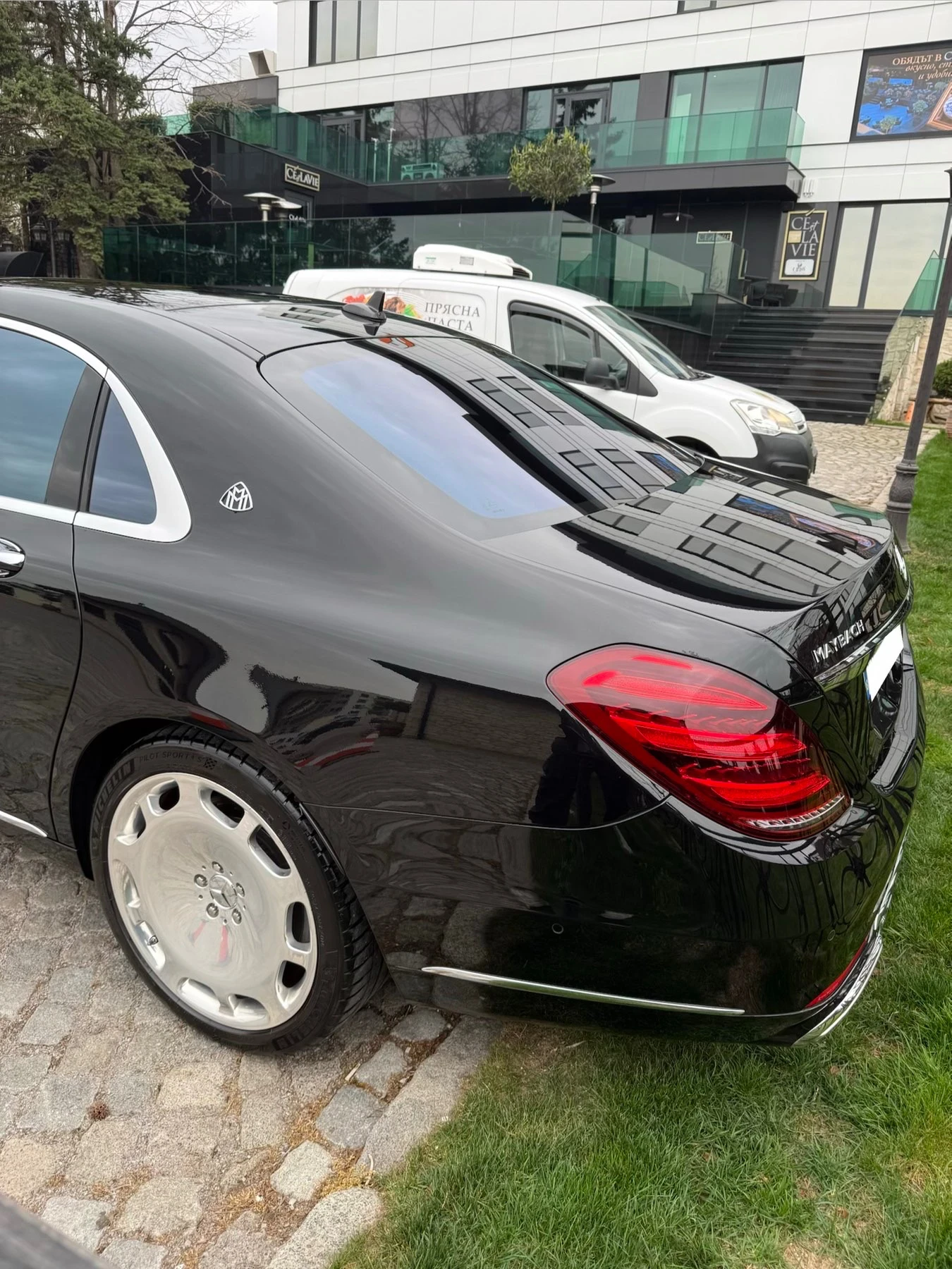Mercedes-Benz S 560 Maybach, снимка 5 - Автомобили и джипове - 54296001