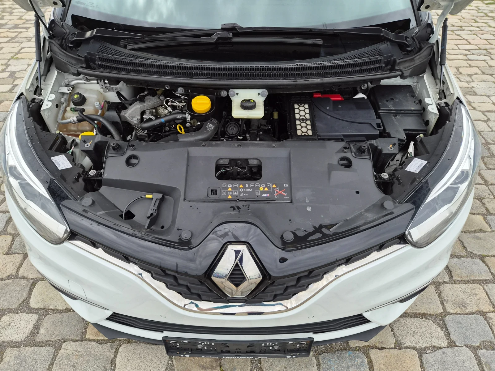 Renault Scenic 1.3TCE 116кс EURO 6B, снимка 9 - Автомобили и джипове - 54455123