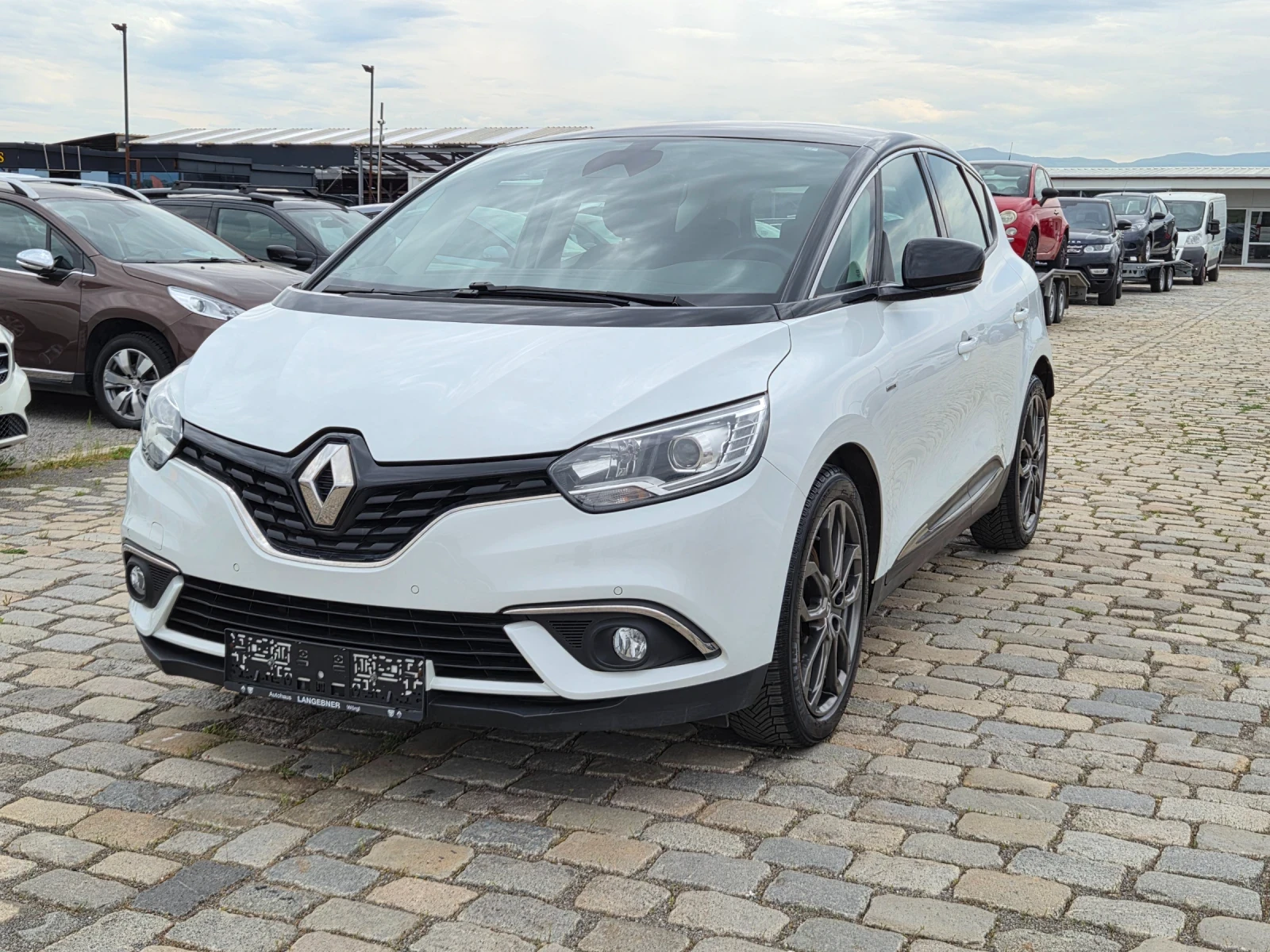 Renault Scenic 1.3TCE 116кс EURO 6B, снимка 3 - Автомобили и джипове - 54455123