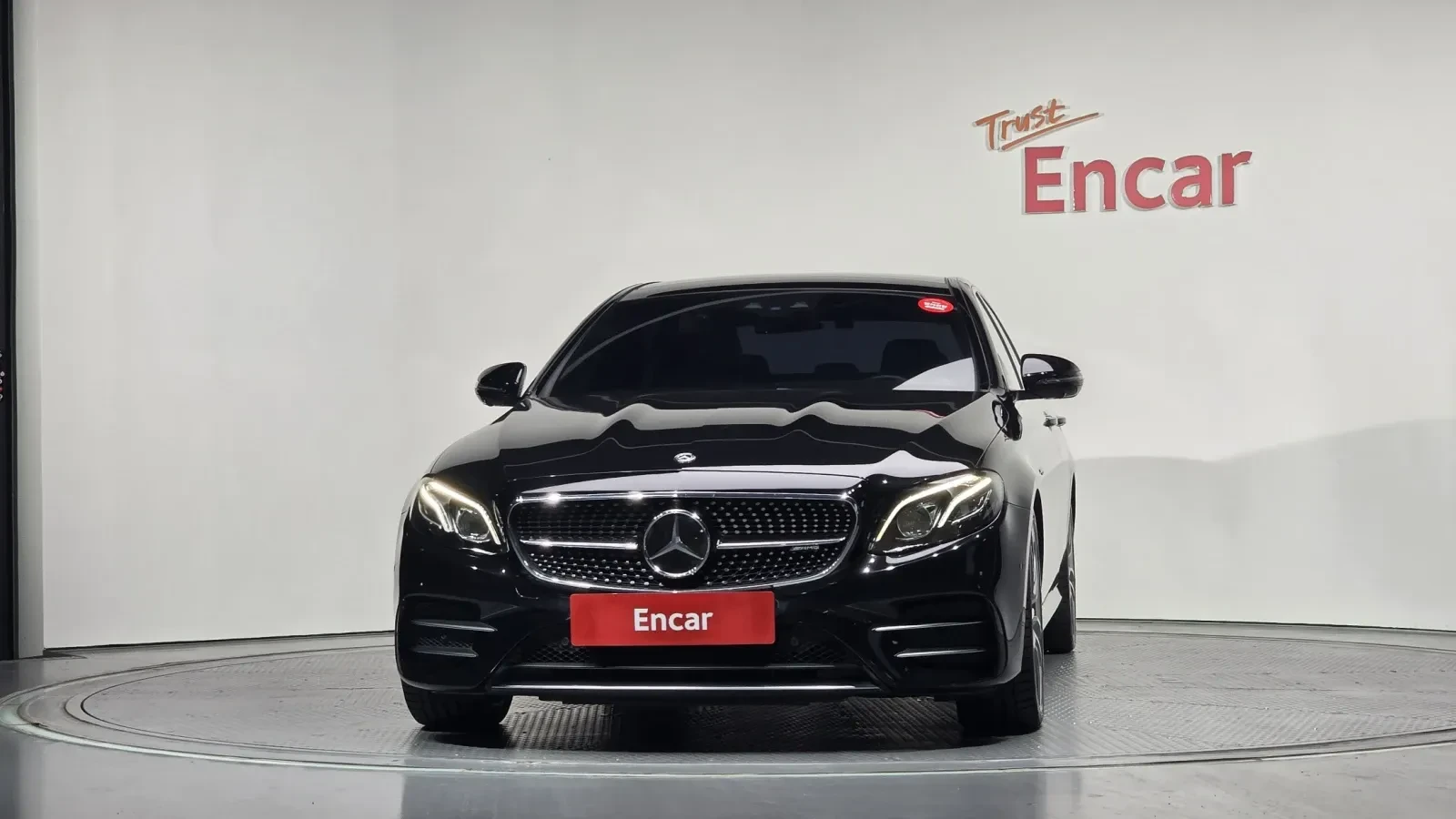 Mercedes-Benz E 53 AMG МАСАЖИ/360 Cam/Подгрев/Обдух/HUD/, снимка 2 - Автомобили и джипове - 54765863