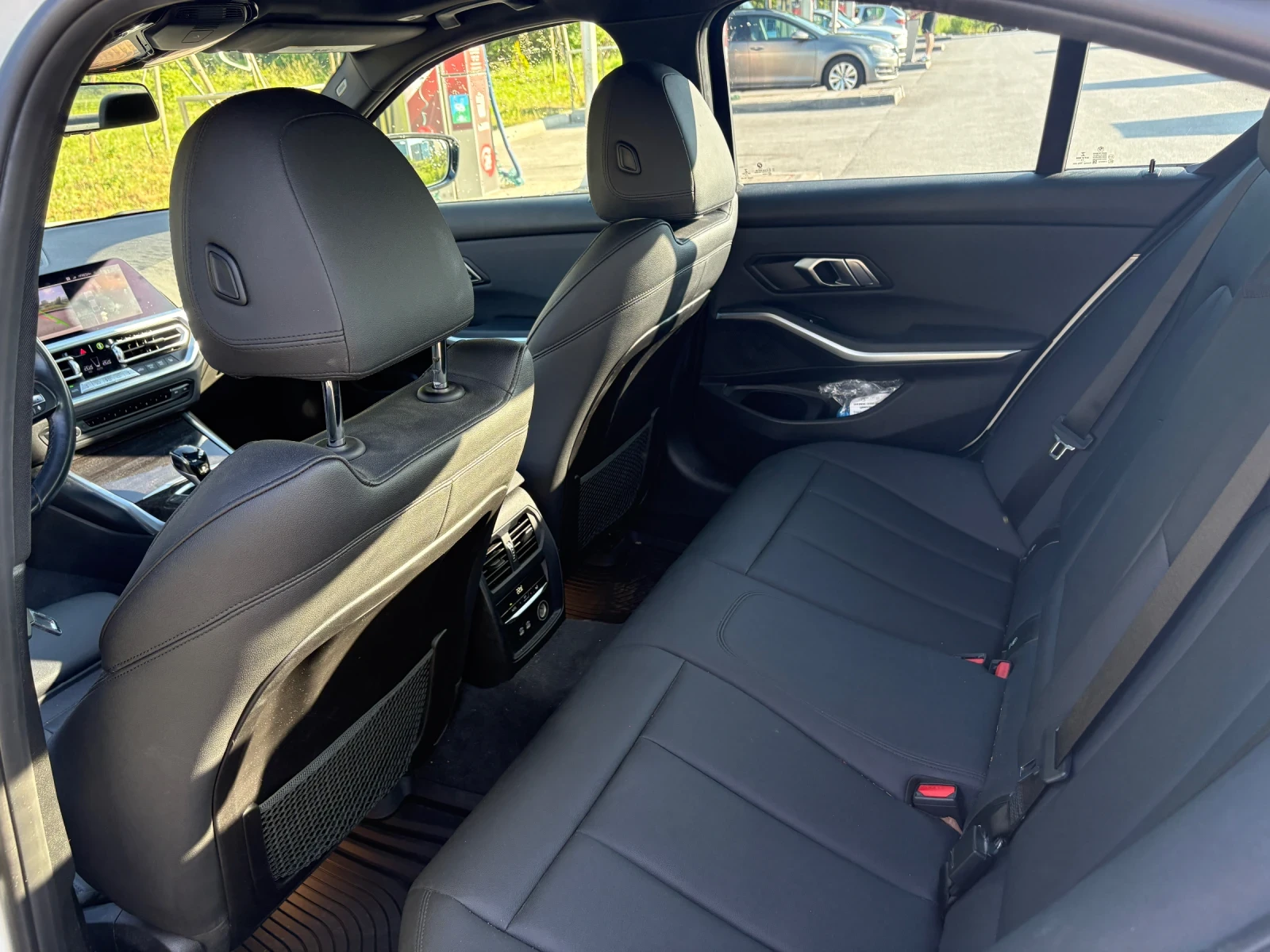 BMW 330 xi, снимка 6 - Автомобили и джипове - 55385518