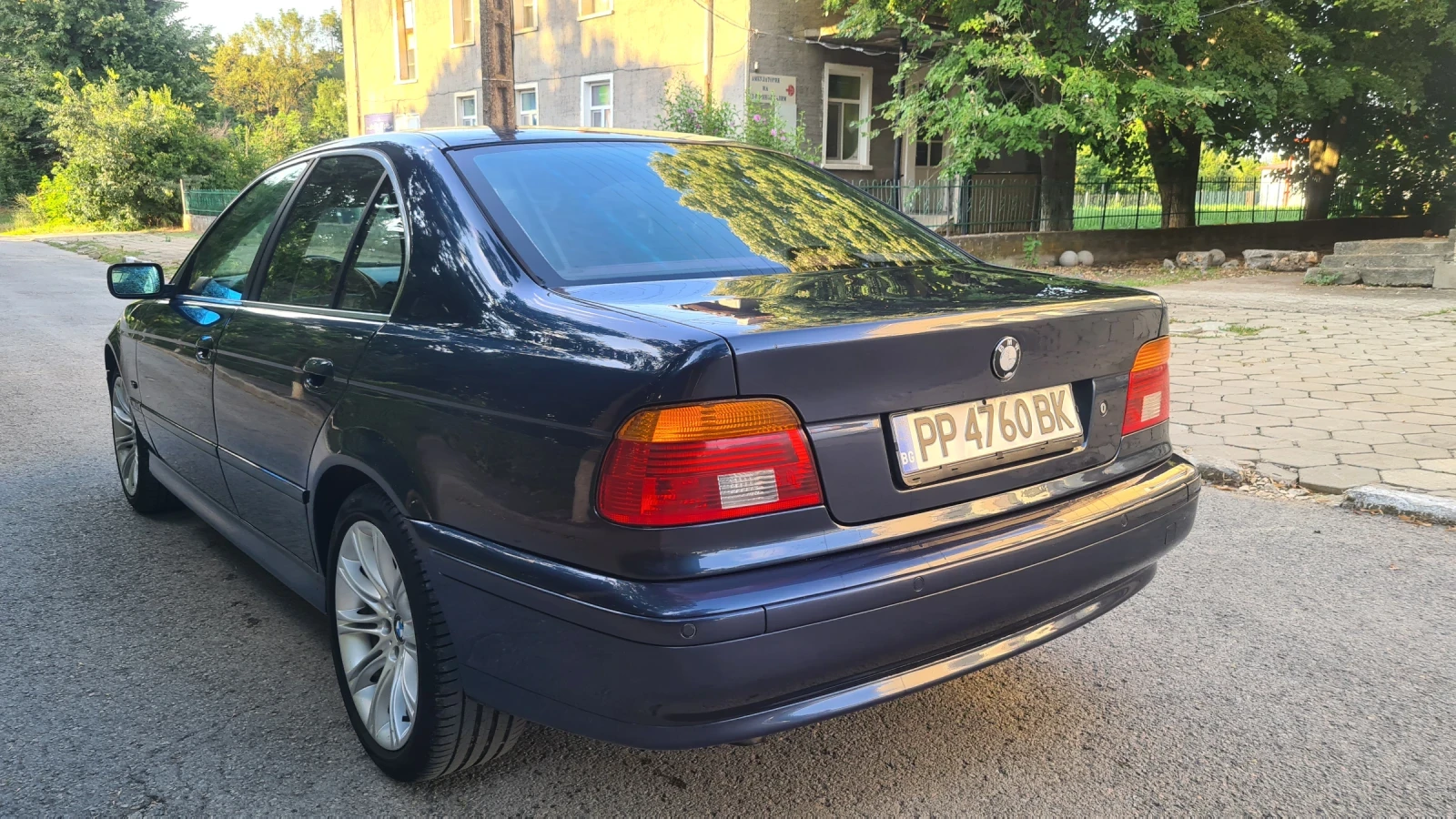 BMW 520, снимка 4 - Автомобили и джипове - 55458706