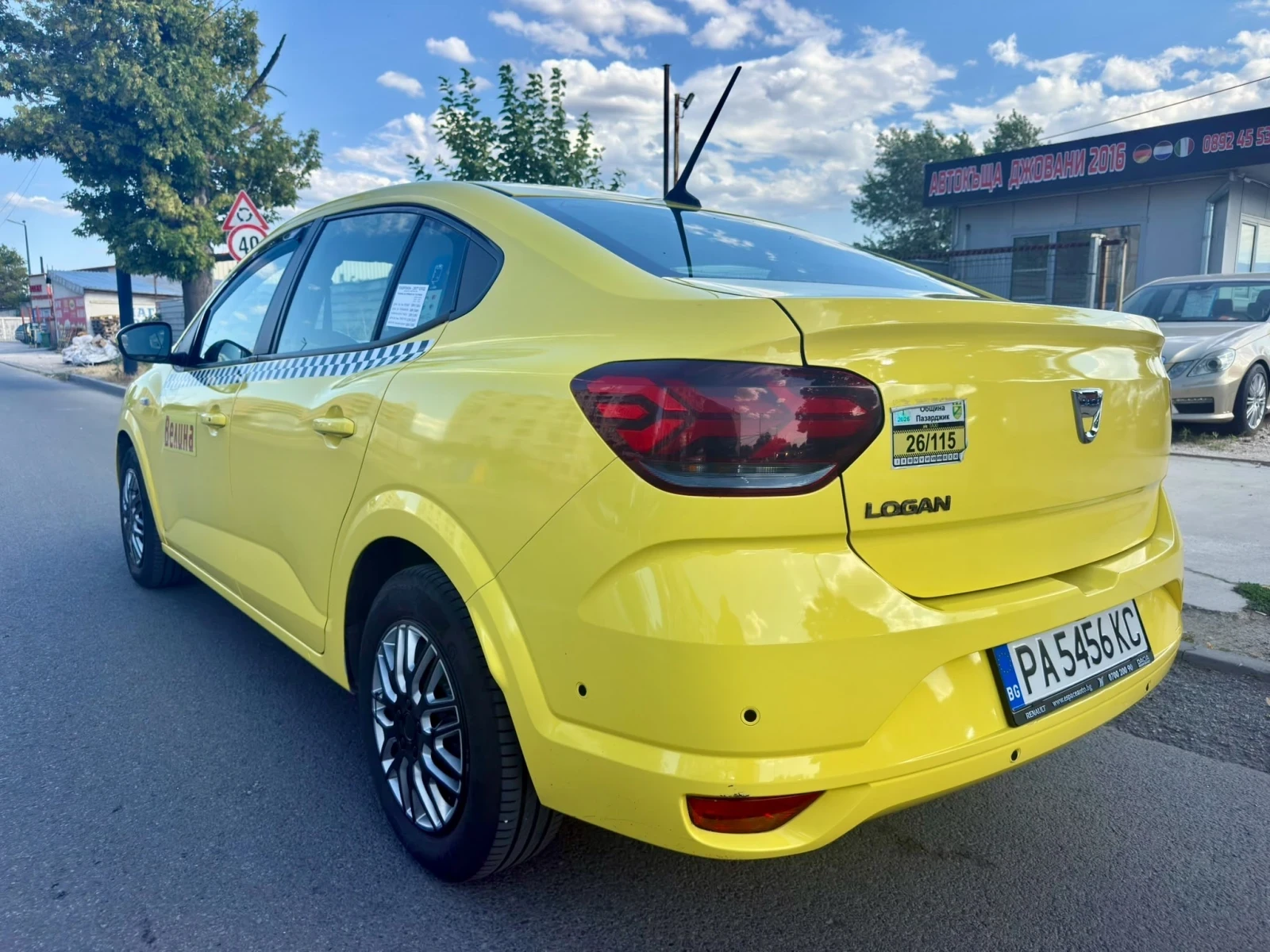 Dacia Logan 1.0 газ/ бензин фабричен, снимка 6 - Автомобили и джипове - 55472488