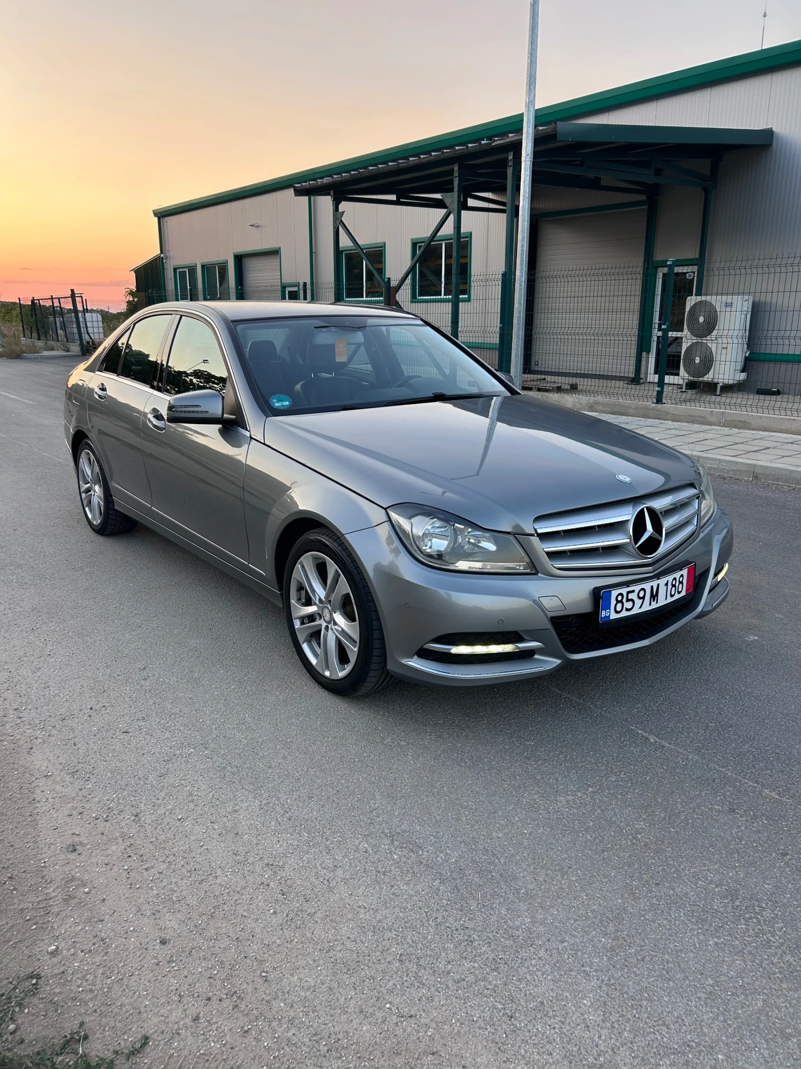 Mercedes-Benz C 220 2.2 CDI Avantgarde 7g tronic, снимка 5 - Автомобили и джипове - 55534007