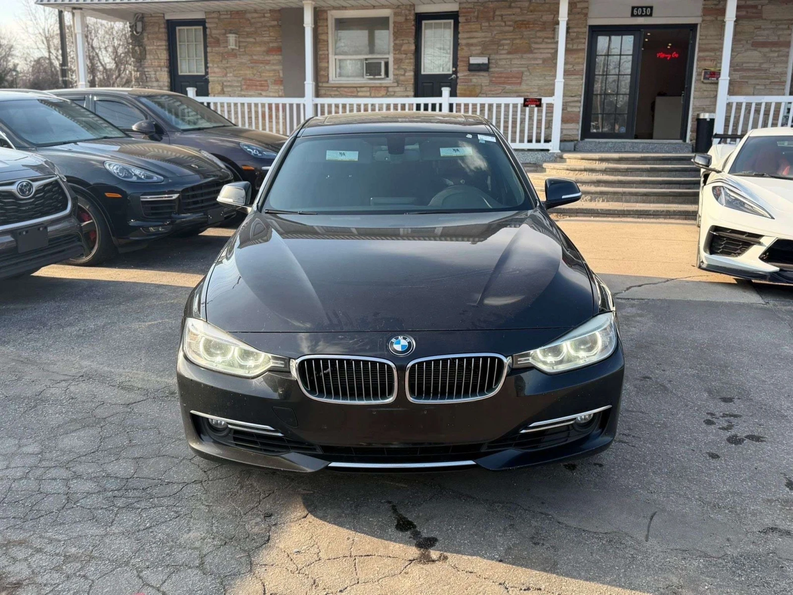 BMW 335 / АВТОКРЕДИТ БЕЗ ПЪРВОНАЧАЛНА ВНОСКА , снимка 2 - Автомобили и джипове - 56127467