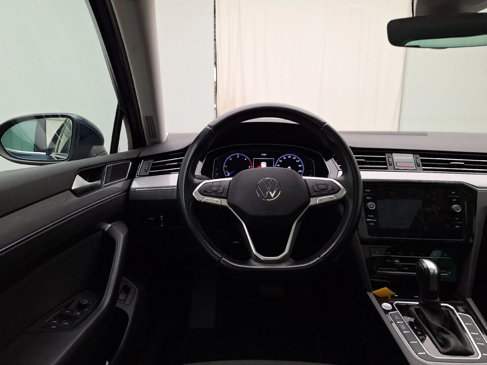 VW Passat Panorama Navi Auto, снимка 9 - Автомобили и джипове - 56354483