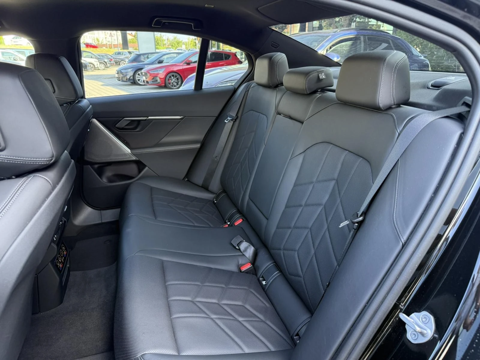 BMW i5 40 M Sport 82kWh 98, 49% SOH | Mobile.bg � ����������� 11