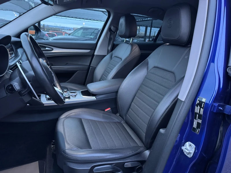 Alfa Romeo Stelvio 2.2D-Q4-SPRINT-KEYLESS-DISTRONIC-BLIND SPOT-CAMERA, снимка 9 - Автомобили и джипове - 53304360