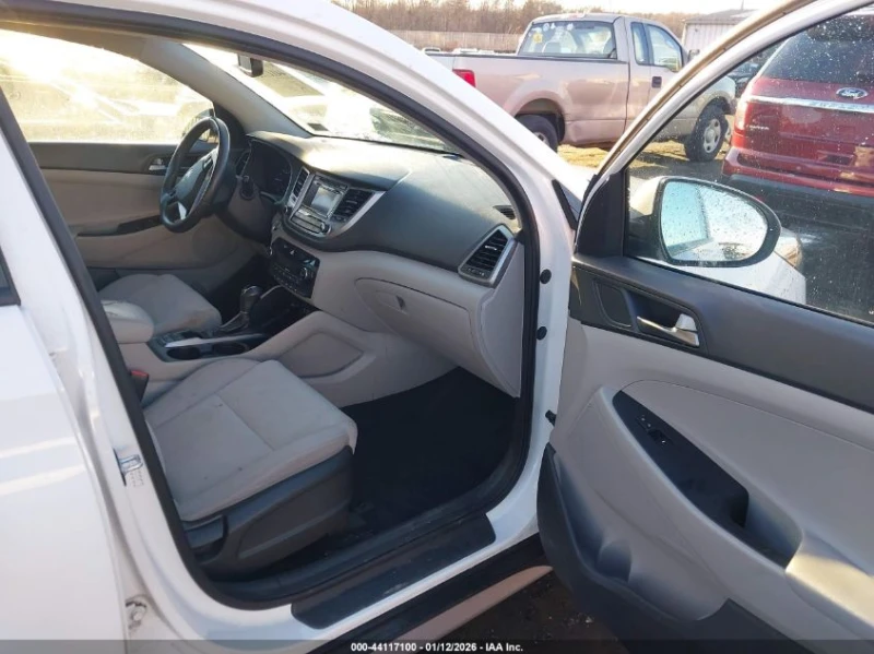 Hyundai Tucson Value, снимка 5 - Автомобили и джипове - 53530668