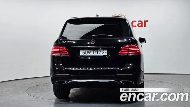 Mercedes-Benz GLE 350 4MATIC, снимка 3 - Автомобили и джипове - 53965923