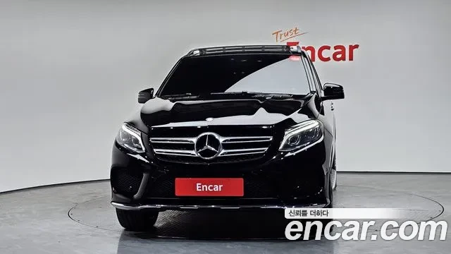 Mercedes-Benz GLE 350 4MATIC, снимка 2 - Автомобили и джипове - 53965923