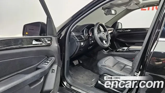 Mercedes-Benz GLE 350 4MATIC, снимка 5 - Автомобили и джипове - 53965923
