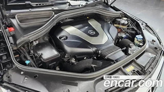 Mercedes-Benz GLE 350 4MATIC, снимка 13 - Автомобили и джипове - 53965923