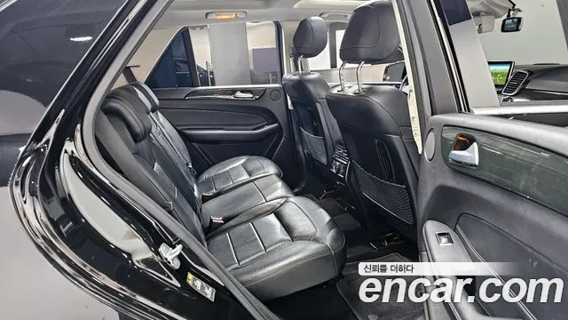 Mercedes-Benz GLE 350 4MATIC, снимка 11 - Автомобили и джипове - 53965923